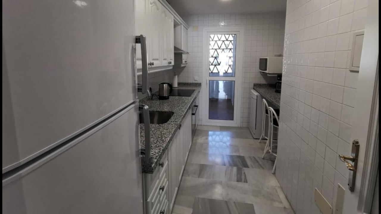 Mi Capricho B17 Beachfront Apartment Sitio de Calahonda Eksteriør bilde